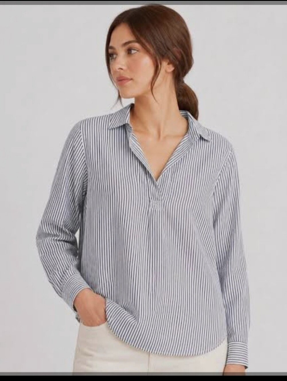 Jones Nrw York Striped Button-Down Shirt in Navy and White Size Large